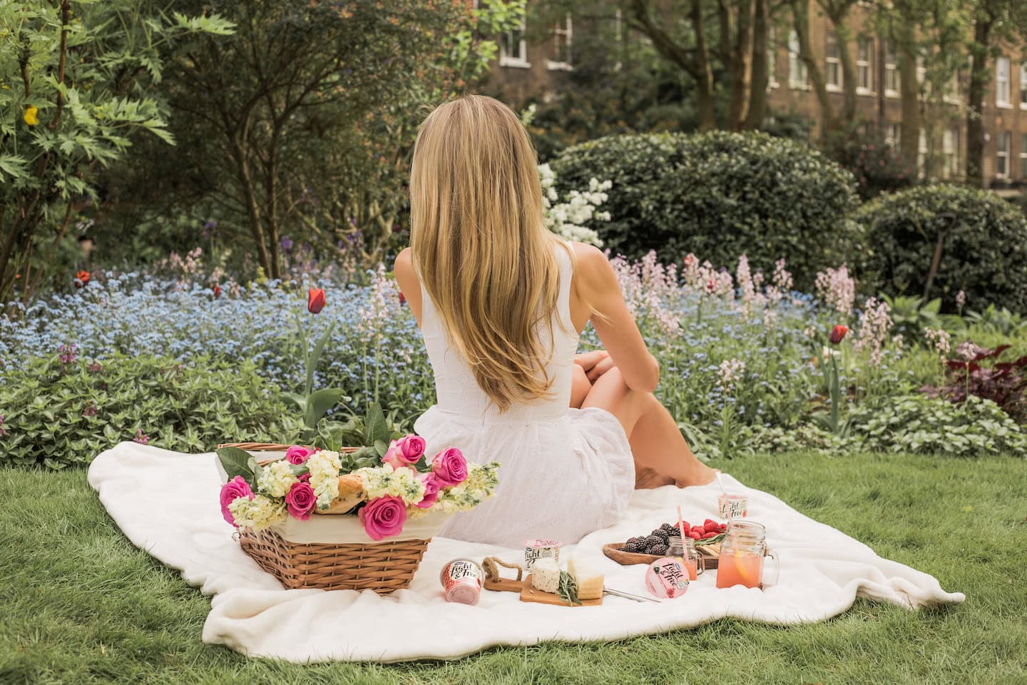 Garden Picnic In London With Light&Free We Are Travel Girls
