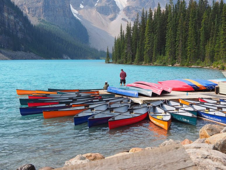 5 Beautiful Lakes to See in Banff, Canada | We Are Travel Girls