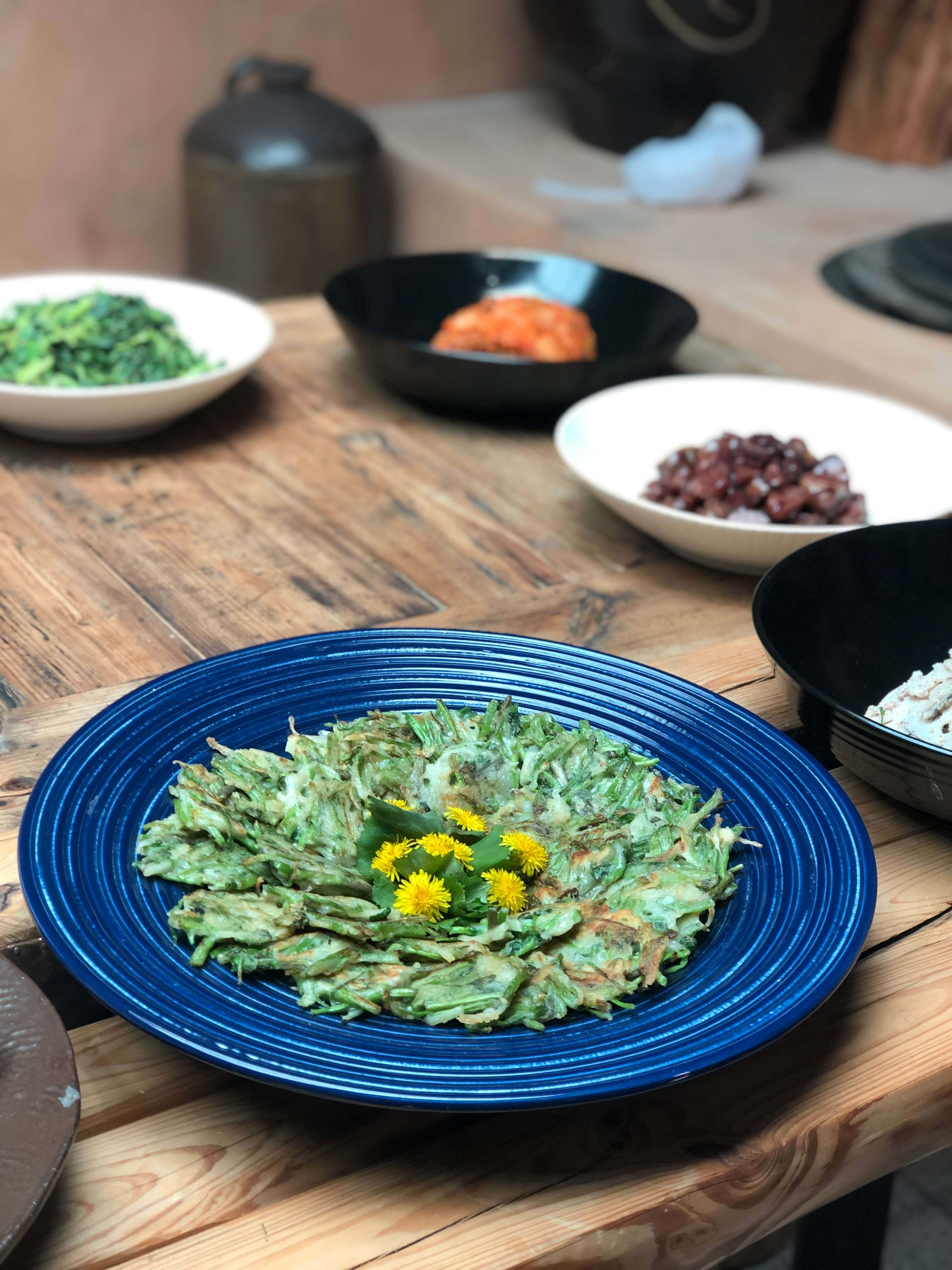 Eating as a Vegetarian in South Korea [FOOD TIPS] We Are Travel Girls