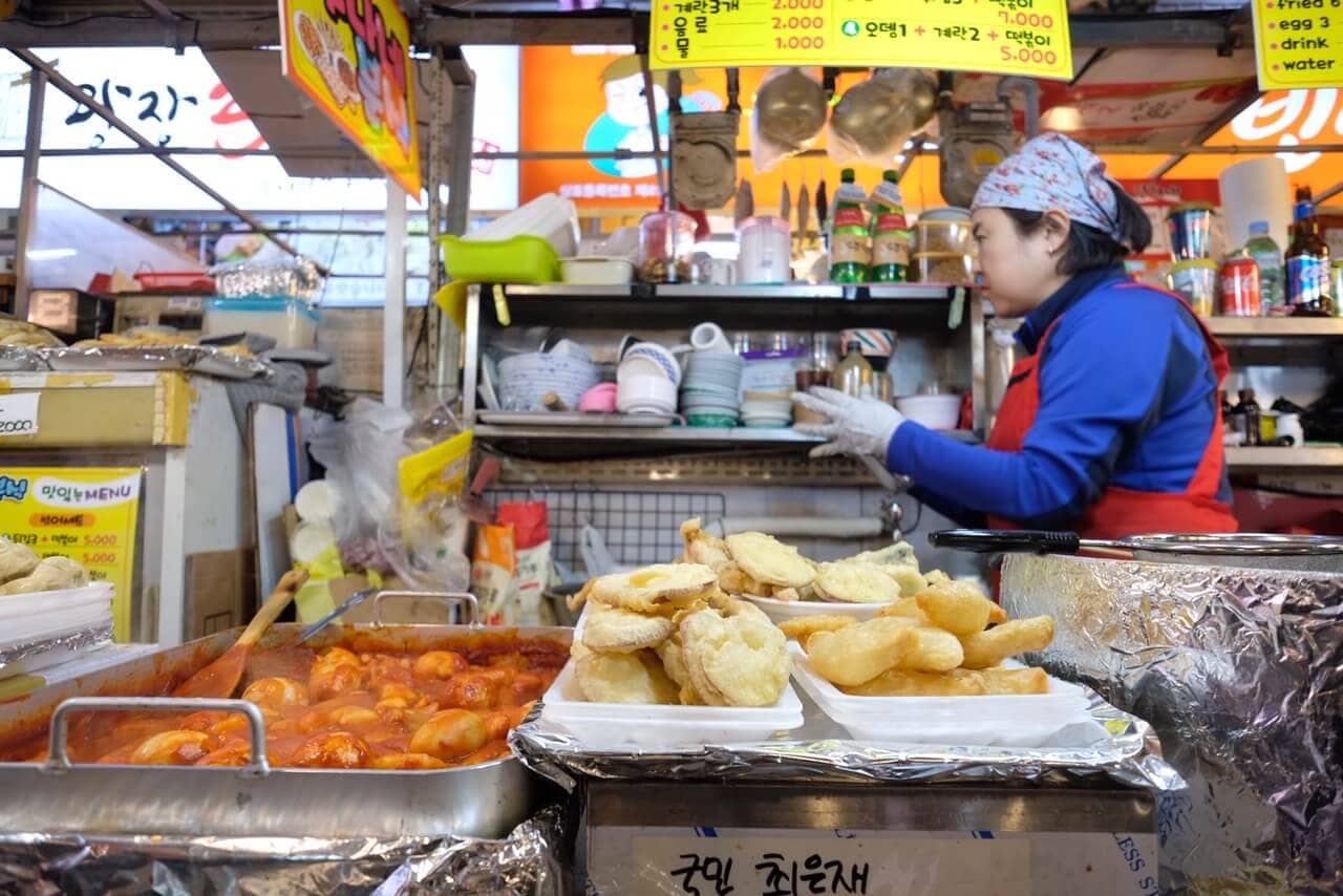 Eating as a Vegetarian in South Korea [FOOD TIPS] | We Are Travel Girls